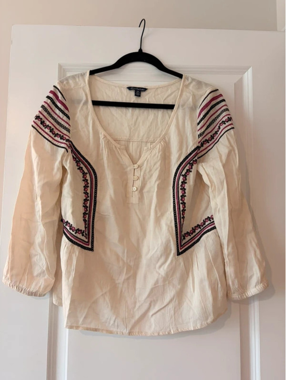 American Eagle Outfitters Women’s Embroidered Boho Blouse Size M